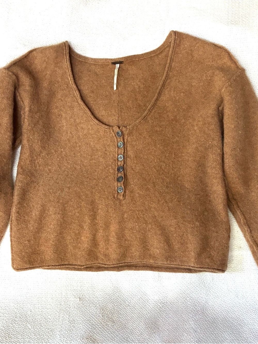 Free People 100% Cashmere Cropped Henley Sweater in Warm Brown Woman’s S/P